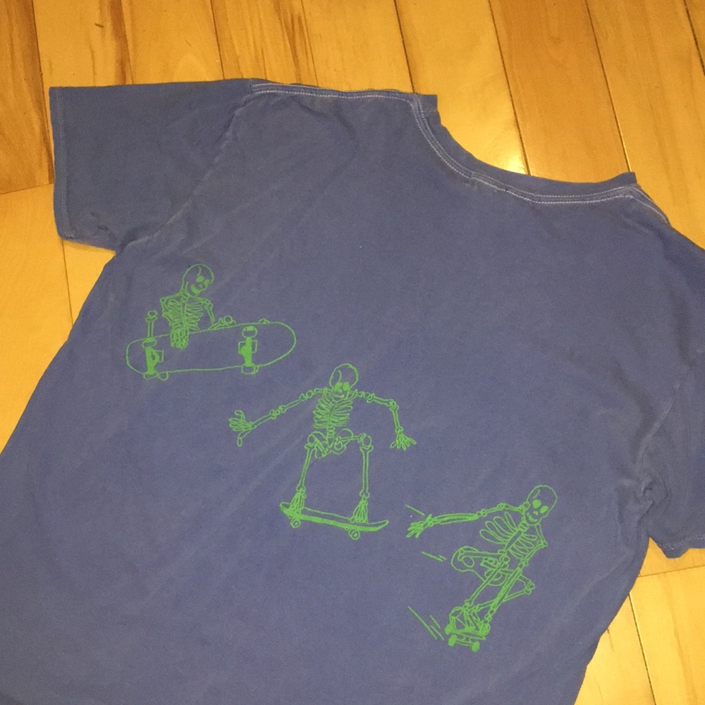 SKELETON SKATEBOARDER T